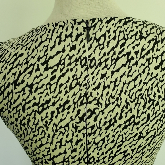 Diane Von Furstenberg "Pele" Snake Jacquard Mini Dress - Picture 7 of 10